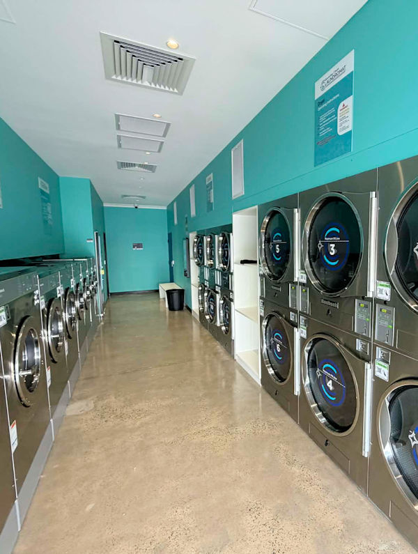 Laundromat Pimpama